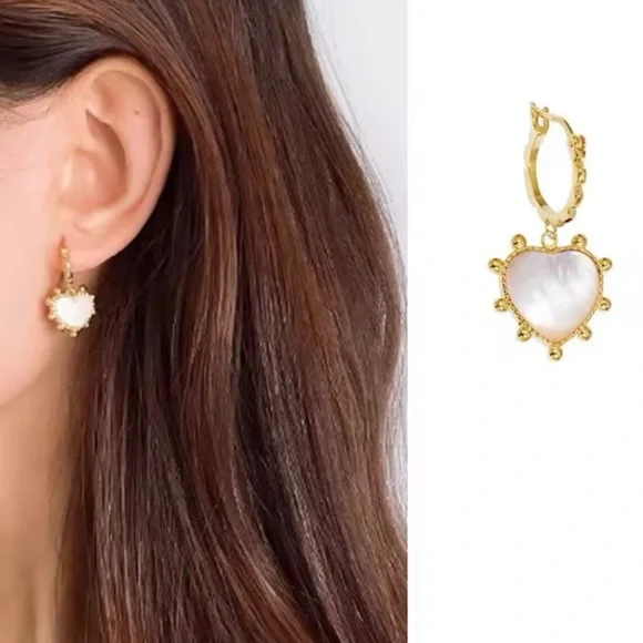 ❌Price Drop ❌NWOT Tory Burch Gold and White Pearly Heart Earrings. - Picture 9 of 9